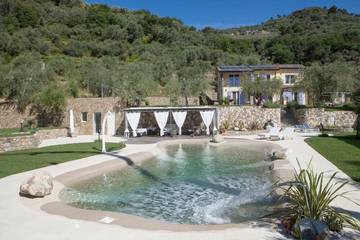 B&b per 2 persone, con panorama e giardino nonché piscina in Dolceacqua