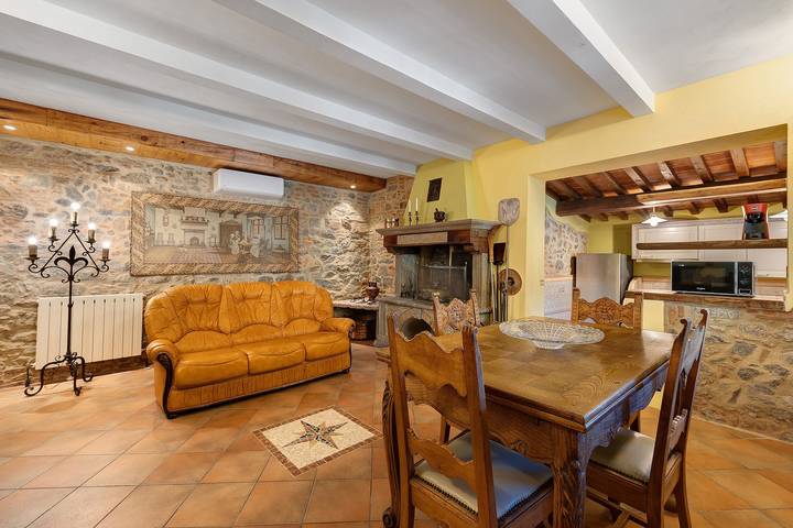 Podere del Convento - Casa con Giardino e Vista Toscana in Massa e Cozzile, Provincia di Pistoia