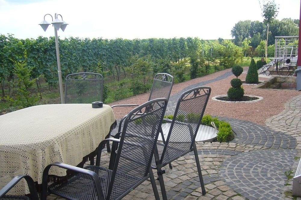 Double room, shower, Wc, 1 bedroom - Wine and guest house Matt-Schwaab in Kirrweiler, Südliche Weinstraße