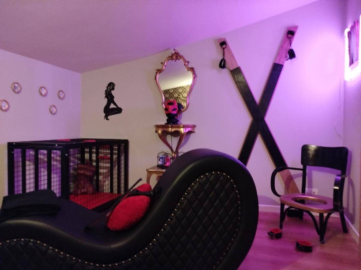 La Provocante Love Room 63 Sauna et Bdsm in Aulnat, Région de Clermont-Ferrand