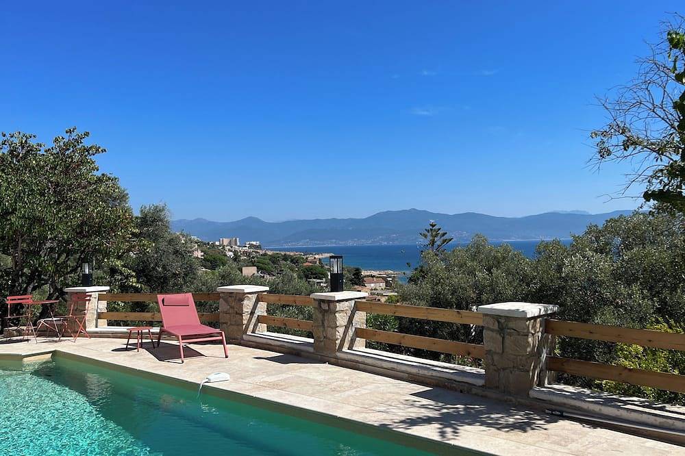 Villa pour 14 Personnes dans Ajaccio, Région d'Ajaccio