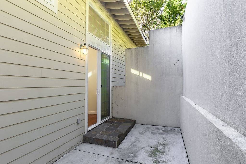 Top Coastline Views | Family Friendly | San Fran Airport West | Laundry+Parking in Pacifica, San Mateo County