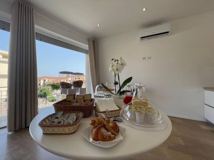 Zimmer 'Camera Deluxe' mit Wlan und Klimaanlage in Olbia, Costa Smeralda