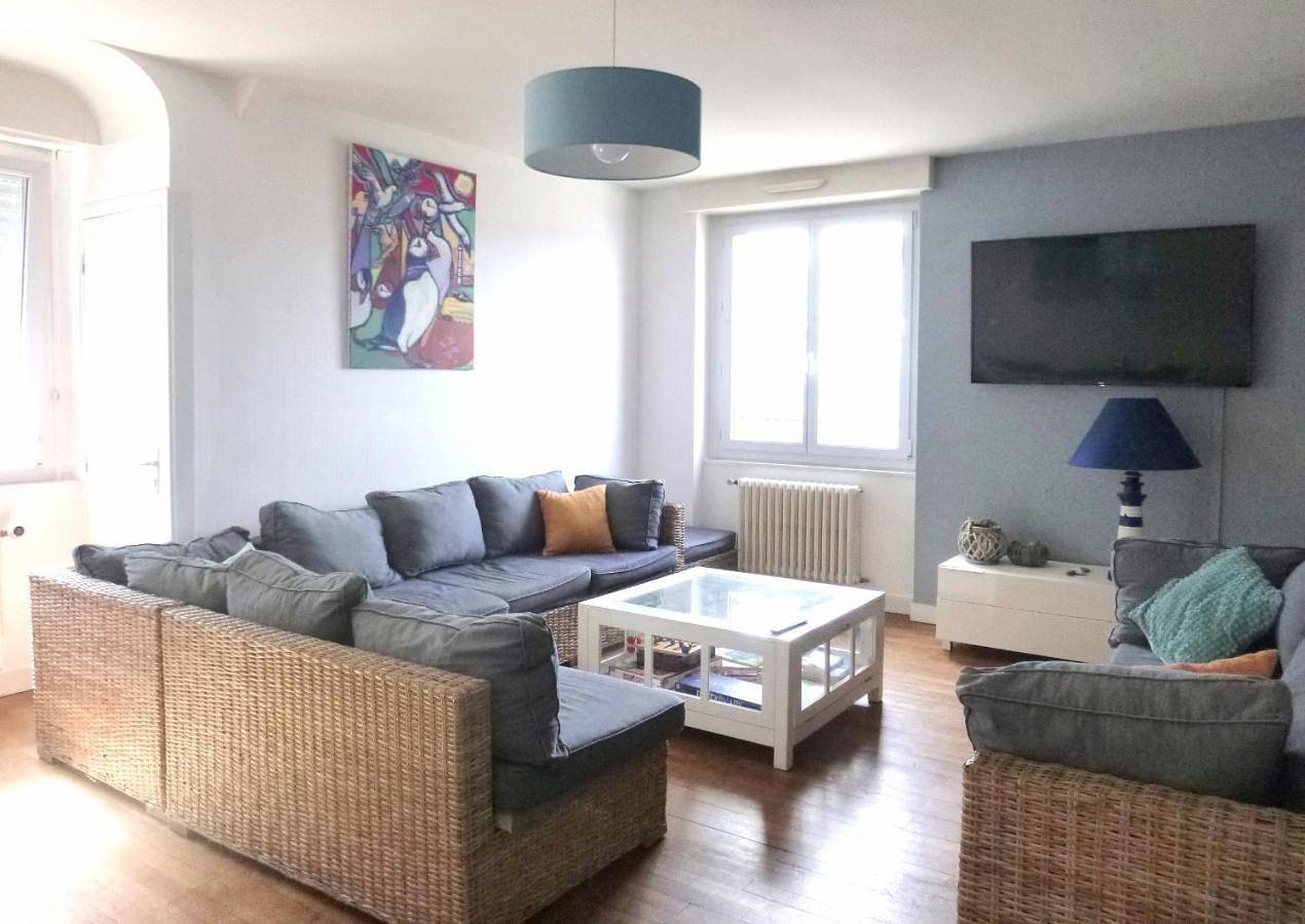 Ti Post, 8 chambres, 3 salles d'eau, plus de 16 couchages, 250 m2 in Groix, Côte des Mégalithes