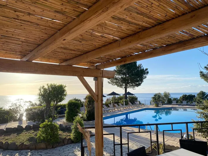 Villa pour 4 personnes, avec vue ainsi que piscine et jardin - 1