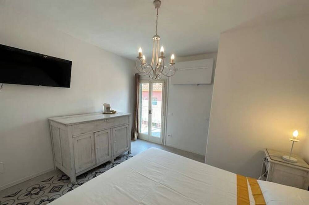 Entire apartment, Fabulous room Mottino23 in Marciana Marina, Elba