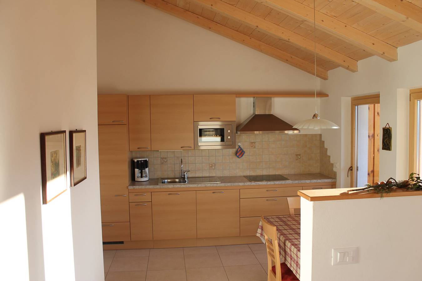 Ganze Wohnung, Apartment 'Pföslhof Kastanienhain' mit Bergblick, Gemeinschaftsgarten und Wlan in Leifers, Fleimstaler Alpen