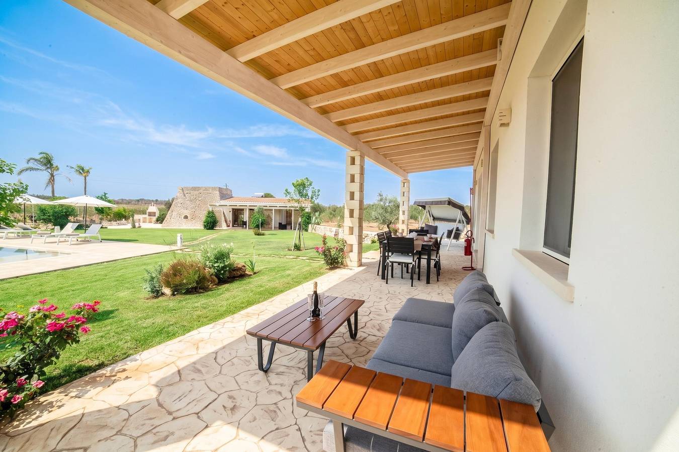 Trullo Tenuta Mary with Heated Pool in Carpignano Salentino, Lecce Provinz