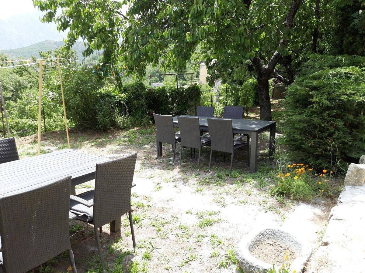 Standard Double Room with Shared Bathroom in Pioggiola, Parc naturel régional de Corse