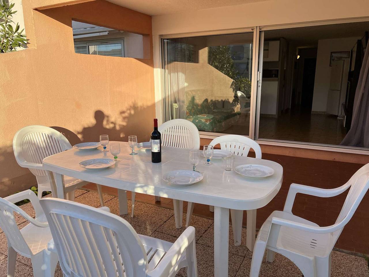 Appartement entier, Grand 3 Pièces avec Terrasse, Lave-Linge et Lave-Vaisselle, Animaux Acceptés in Cap d'Agde, Agde