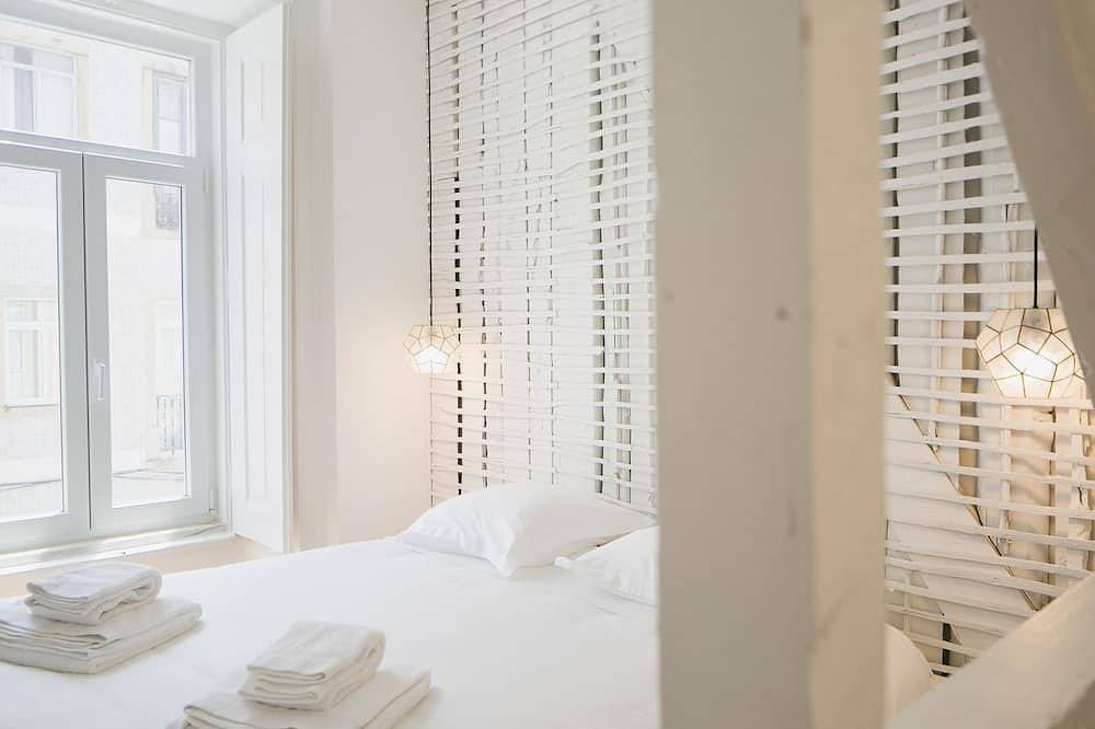 Holiday apartment in Lisbon from £160 per night