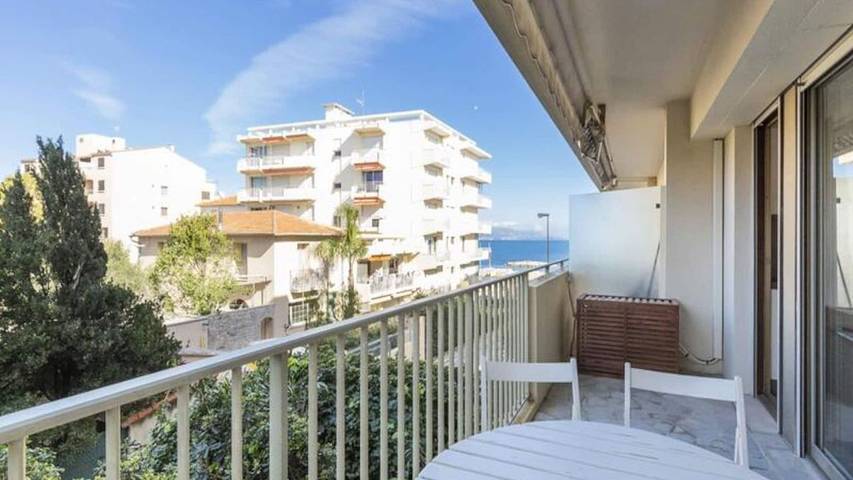 Appartement de vacances pour 4 personnes, avec terrasse et piscine