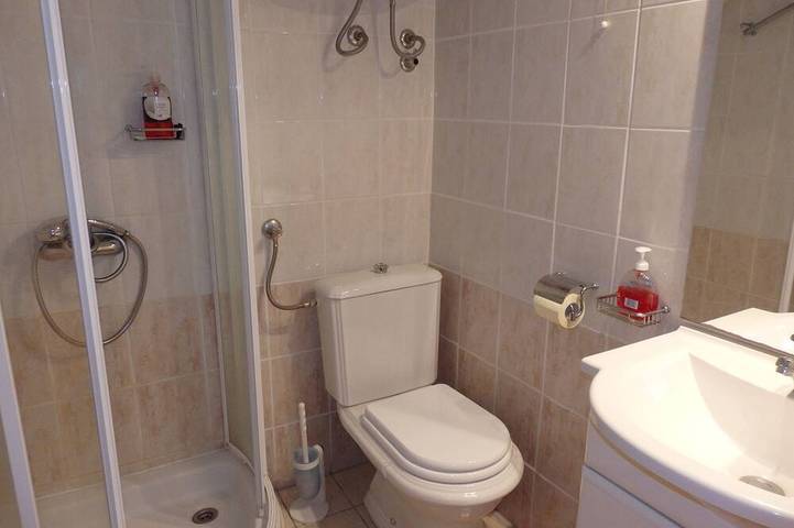 Ganze Wohnung, 3-Zimmer-Ferienwohnung am Strand Podgora, Makarska in Podgora, Makarska Riviera