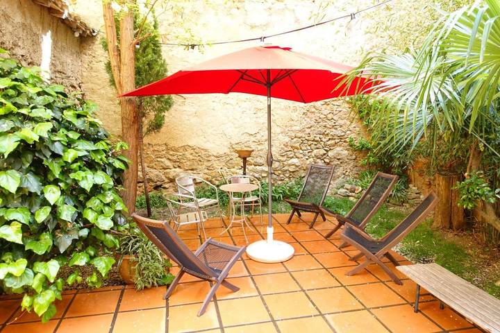 Location de vacances pour 12 personnes, avec Terrasse et Jardin à Ornaisons