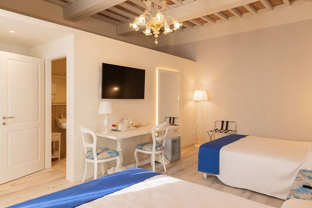 Villa à San Giacomo Roncole avec 12 chambres à coucher, 30 couchages in Mirandola, Province de Modène