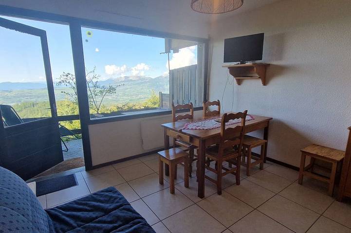 Ganze Wohnung, Gemütliches Studio 4 Pers mit Terrasse - Saint-Michel-de-Chaillol in Saint-Michel-de-Chaillol, Nationalpark Écrins