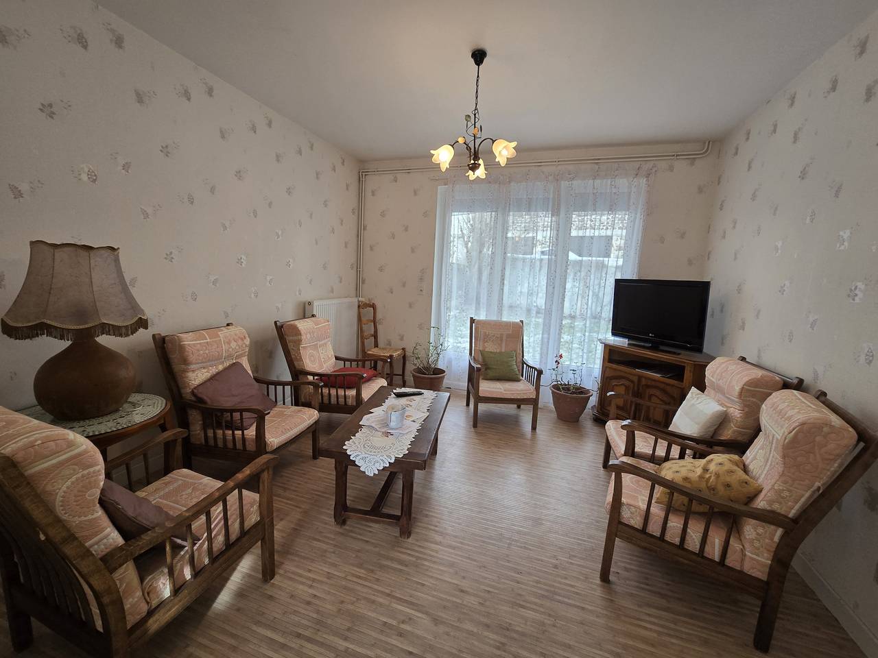 Holiday home for 8 people with garden in Murol, Volcans d'Auvergne Regional Nature Park