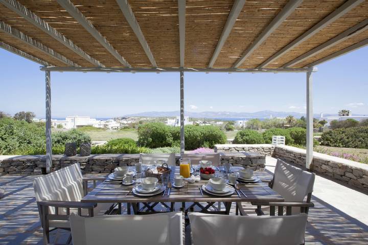 Villa pour 10 personnes, avec jardin ainsi que vue sur l’océan et balcon dans Paros - 2