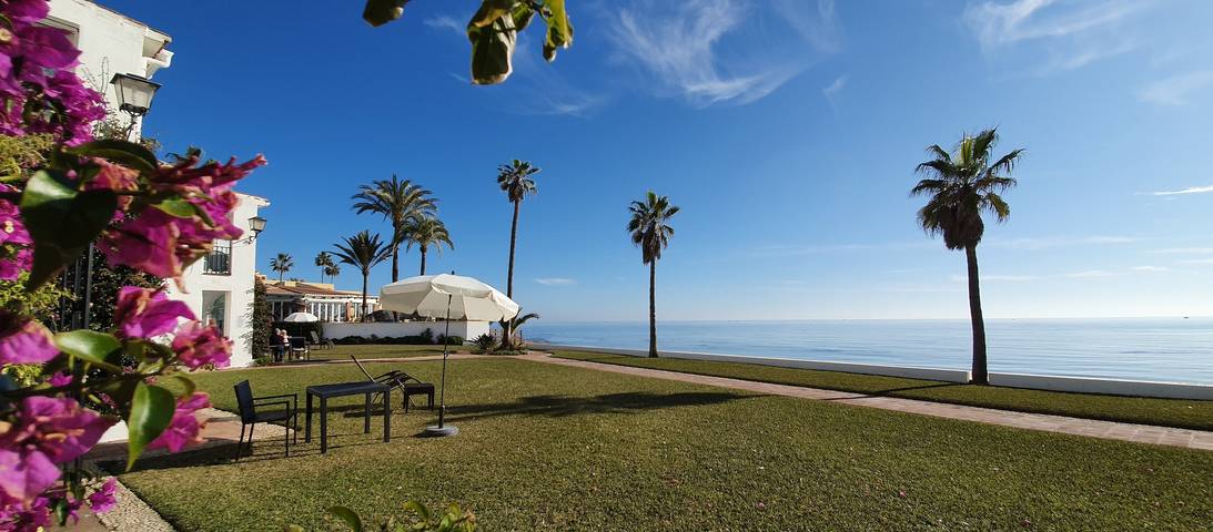 Haus am Strand - Voller Meerblick - Dona Lola Beach Resort - Marbella - Mijas in Urbanizacion Calahonda, Mijas