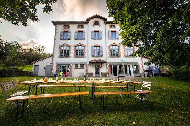 Gîte pour 32 personnes, avec jardin - 1