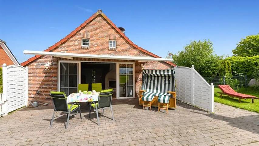 Ferienhaus für 4 Personen, mit Terrasse und Garten in Wittmund
