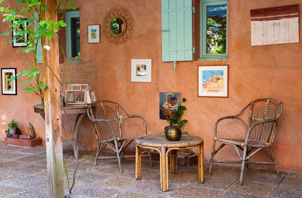 Autour du Patio - Gîtes La Poterie de Pierroux in Roussillon, Parc naturel régional du Luberon