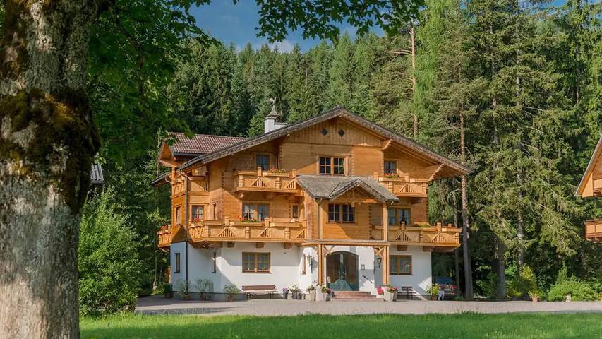 Hütte für 4 Personen, mit Pool und Garten sowie Terrasse in Ramsau am Dachstein