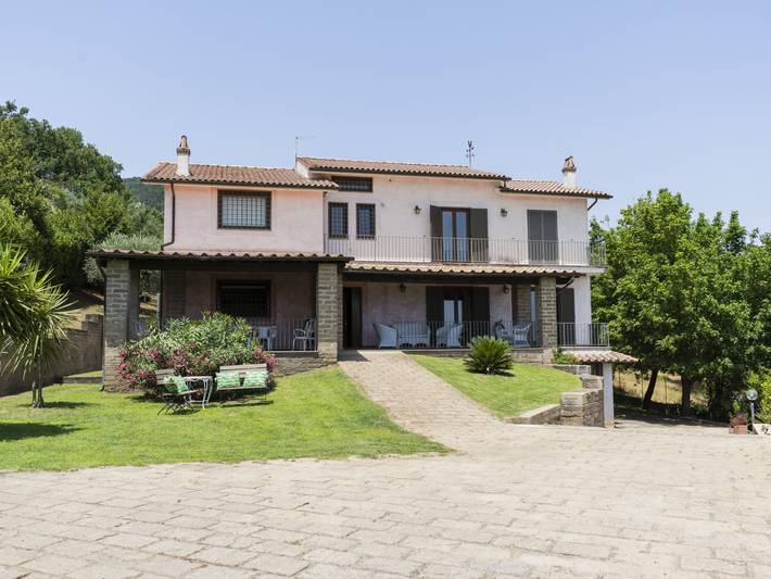 Ferienhaus für 14 Personen, mit Balkon und Garten sowie Seeblick in Latium - 3