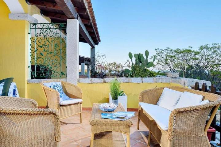 Ferienwohnung für 6 Personen, mit Balkon und Terrasse sowie Ausblick in Lu Fraili di Sopra