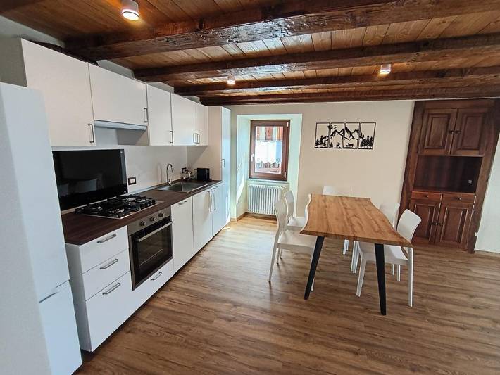 Gîte pour 4 personnes, avec Terrasse dans Croveo