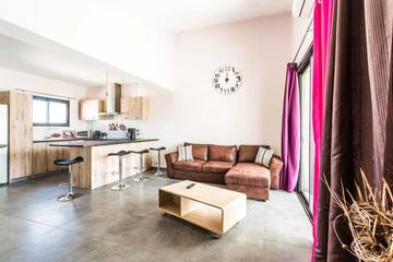 Gîte pour 4 personnes, avec terrasse et jacuzzi, animaux acceptés dans les Pyrénées-Orientales