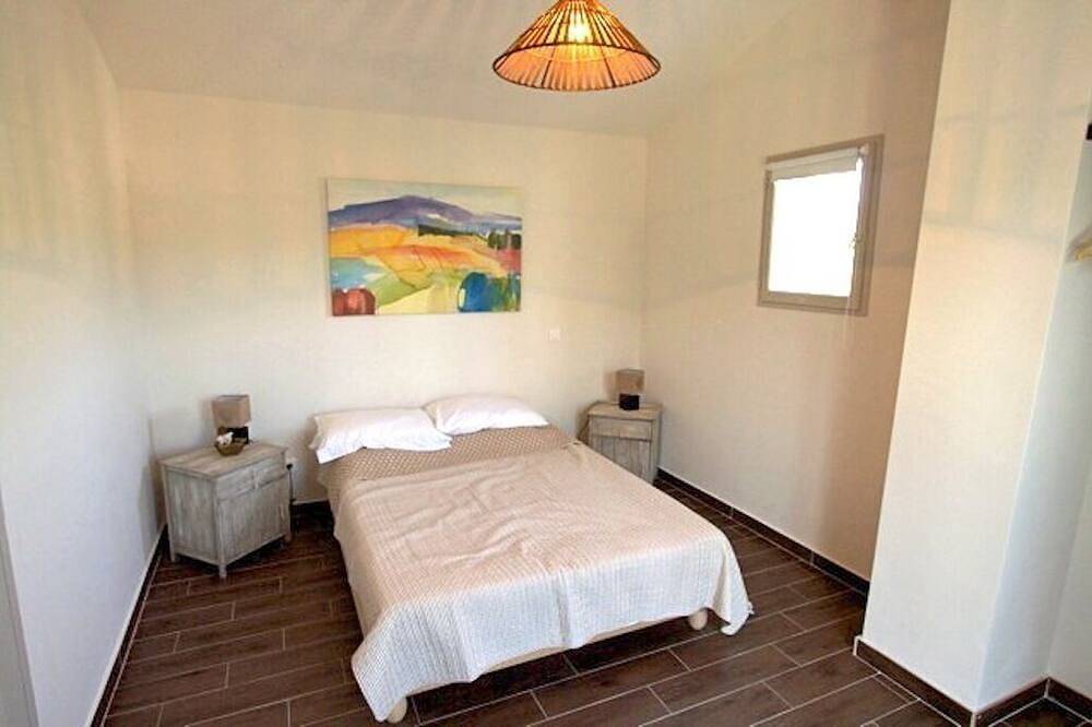 Family-friendly, Cozy and Peaceful Villa with Pool in Apt en Luberon, Provence in Apt, Regionaler Naturpark Luberon