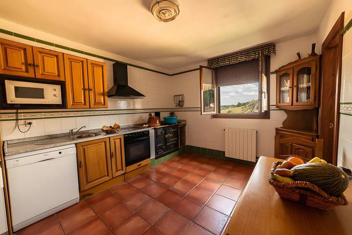 Casa rural para 23 personas, con Balcón y Jardín en Provincia de Burgos - 4