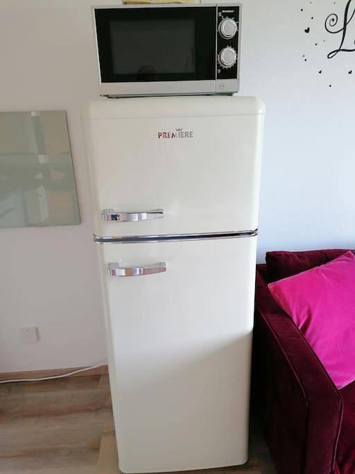 Appartement entier, Ludwigsburg, ruhige Lage im Grünen, Schlossnähe, blühendes Barock in Ludwigsbourg, Arrondissement de Ludwigsbourg