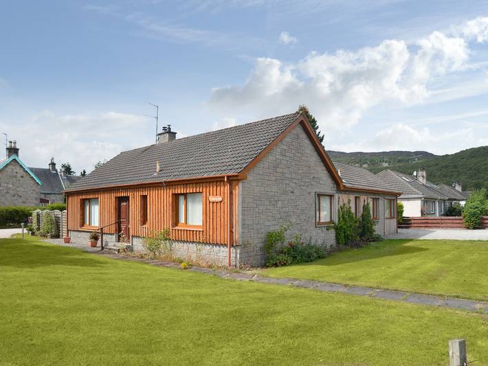 Cottage for 10 people, with garden in Aviemore