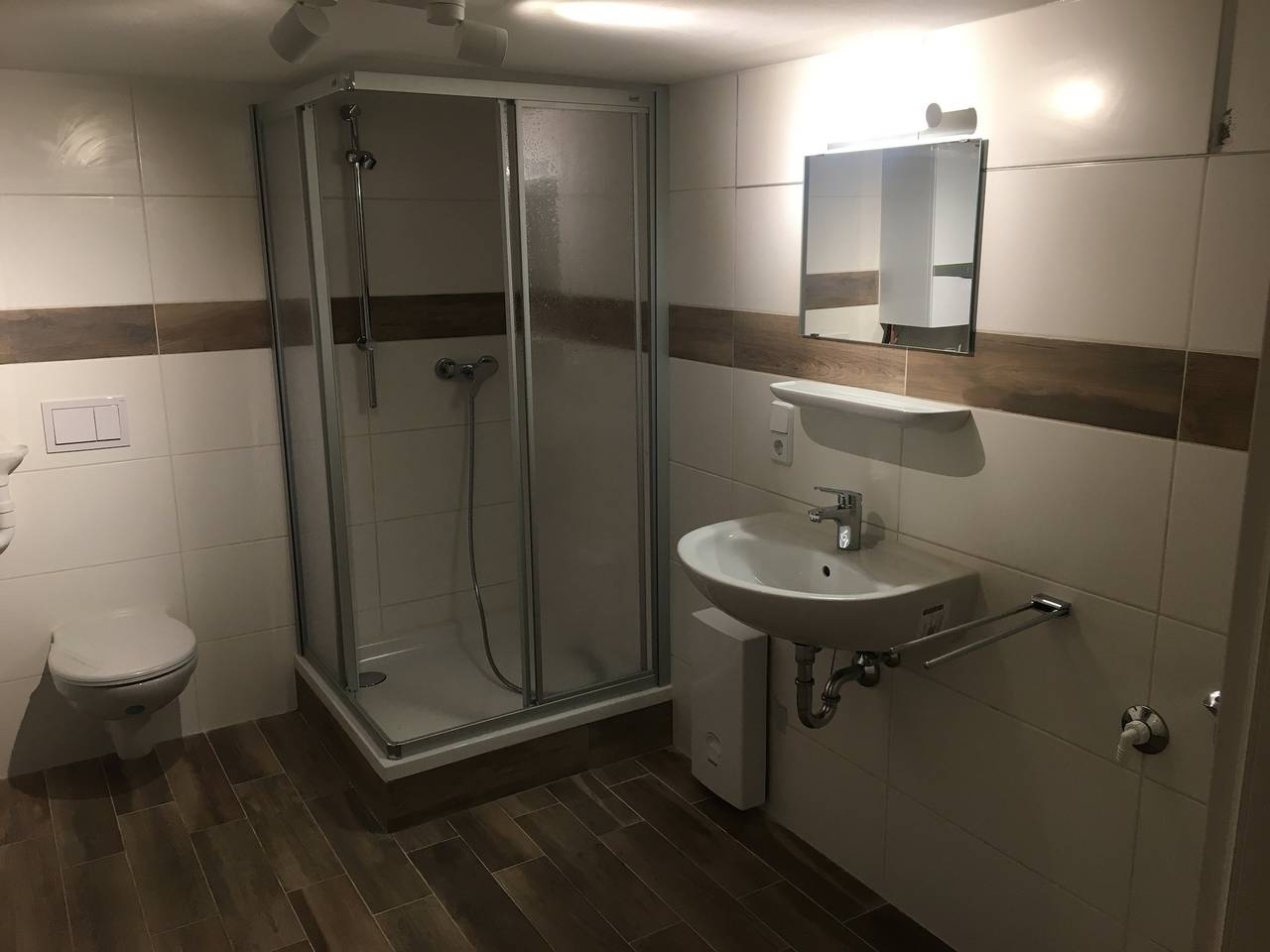 Haus Saaleradweg für Monteure , Radfahrer und Angler in Alsleben (Salzlandkreis), Region Salzlandkreis