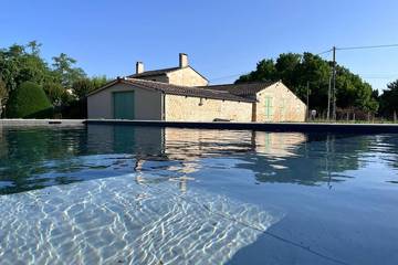 Gîte pour 10 personnes, avec jardin à Jau-Dignac-et-Loirac