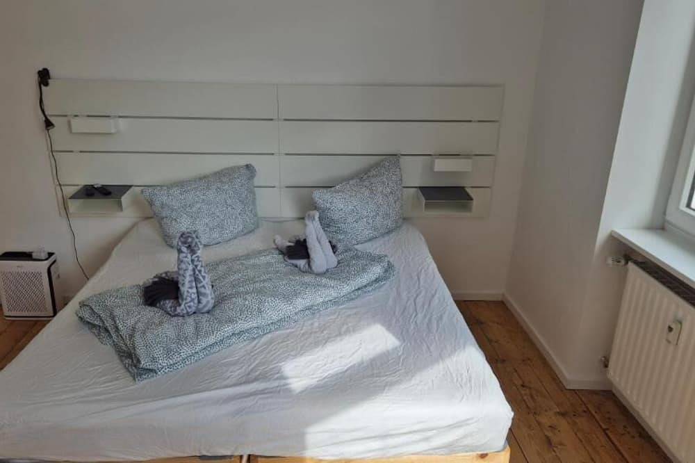 Ganze Wohnung, City Central Apartment House - Apt 4 in Kaiserslautern, Saar-Nahe-Bergland