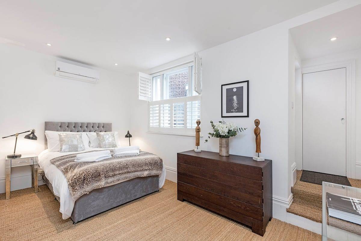 Ganze Ferienwohnung, Fulham Broadway 2-Bed Apt w/ Garden & Pets Ok in Hammersmith und Fulham, London