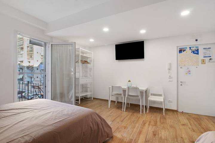 Ganze Wohnung, Apartment 'Gold - Il Centro Luxury Suites' mit Balkon, Wlan und Klimaanlage in Bari, Bari Provinz
