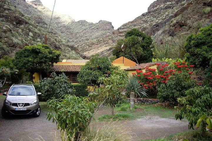 Cottage for 5 people, with terrace and garden as well as pool in Tenerife