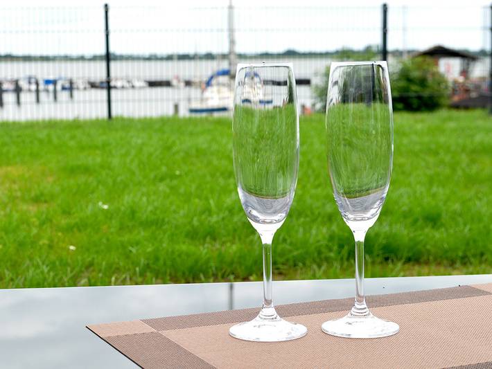 Ferienwohnung für 4 Personen, mit Ausblick und Garten in Sundhagen