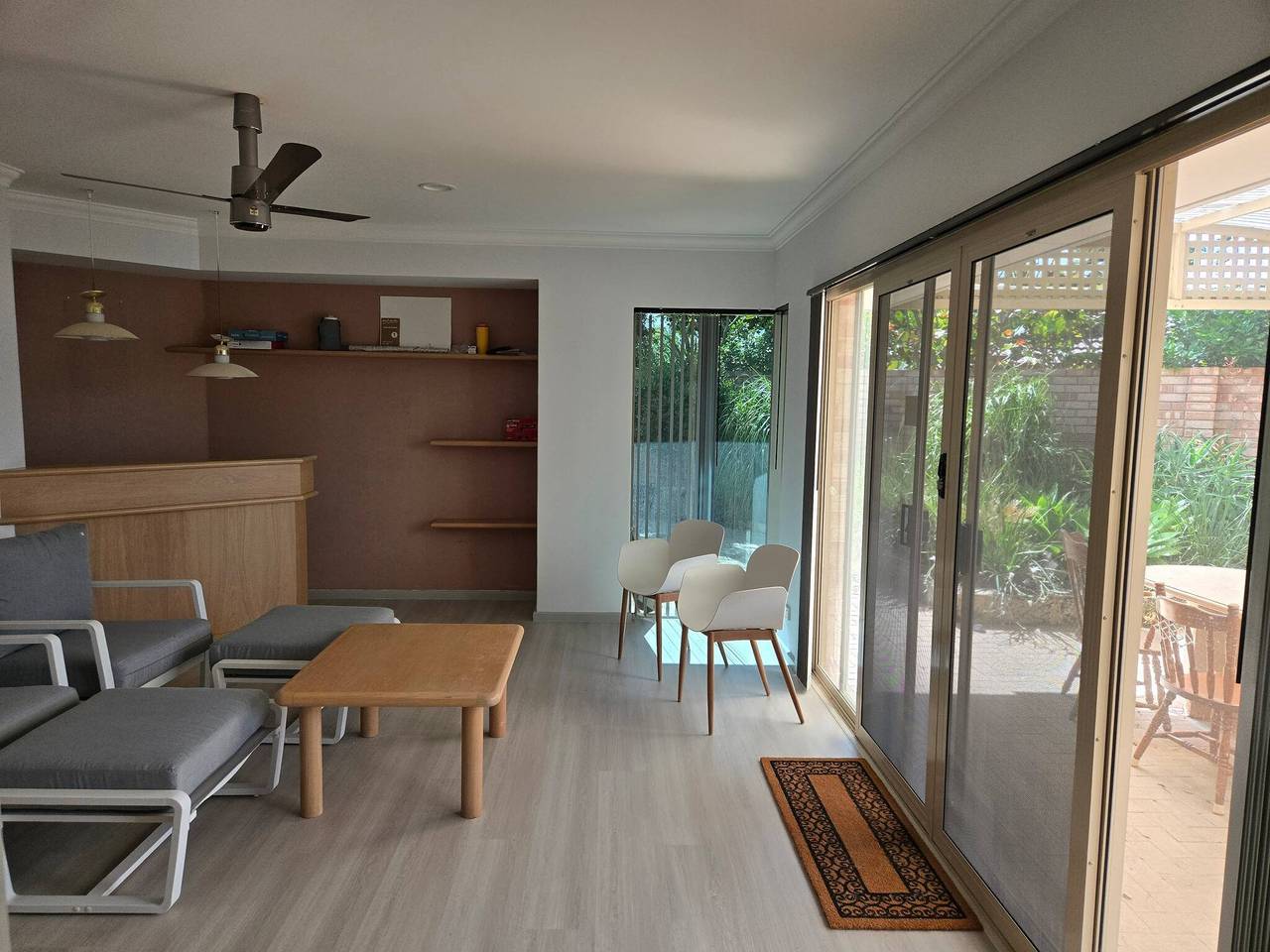 Estudio entero, Parte aislada y privada de la casa con espacio in Perth, Australia Occidental