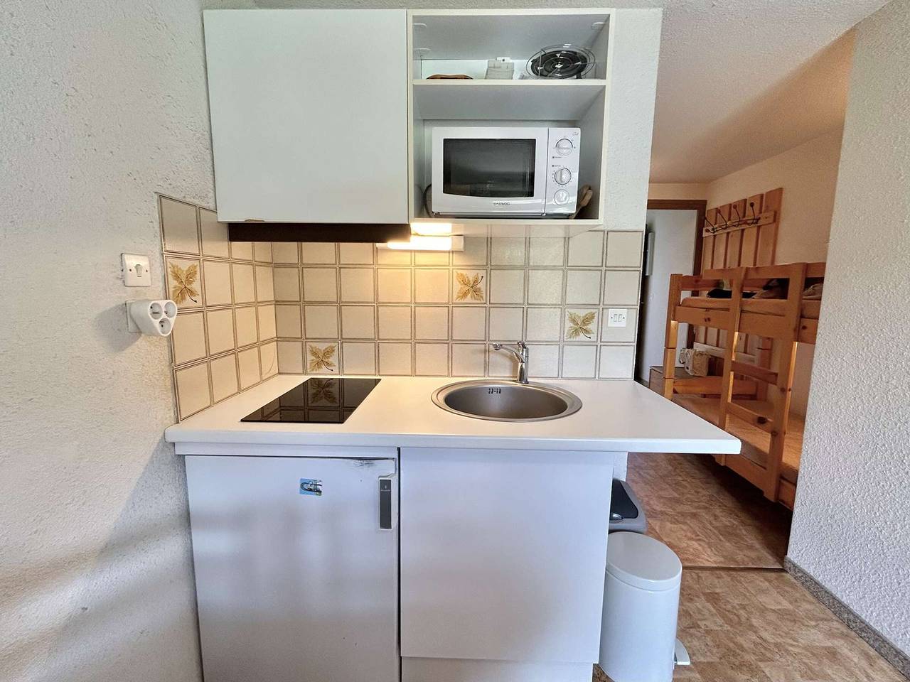 Appartement entier, Studio avec alcôve et cabine, 4 couchages à Demi-Quartier, parking inclus in Demi-Quartier, Pays du Mont-Blanc