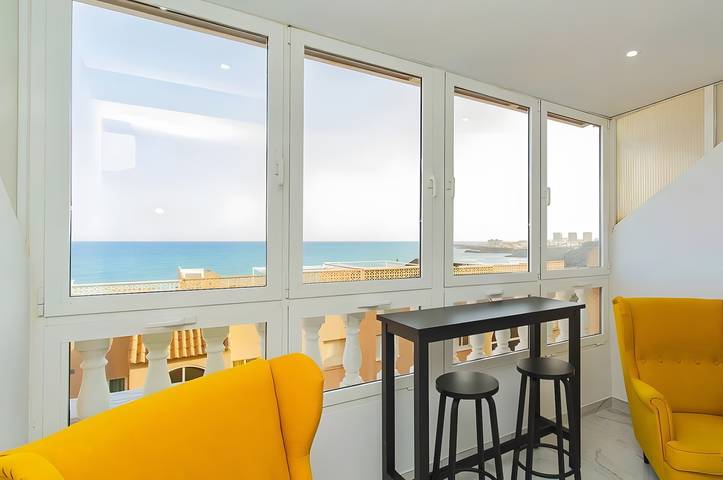 Studio Apartment 'Sea Breeze' with Sea View, Wi-Fi and Air Conditioning