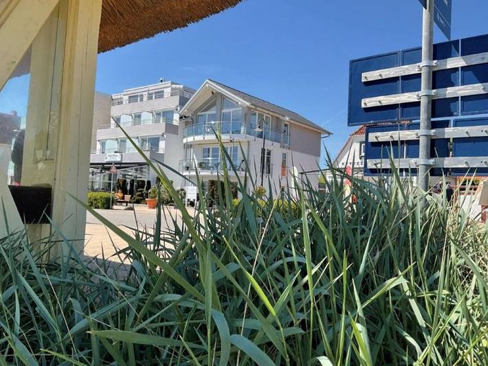 Ganze Ferienwohnung, Seehaus zur Strandbrücke - 3-Raum FeWo I, 70m², Eg, Terrasse, Meerblick in Scharbeutz, Ostholstein
