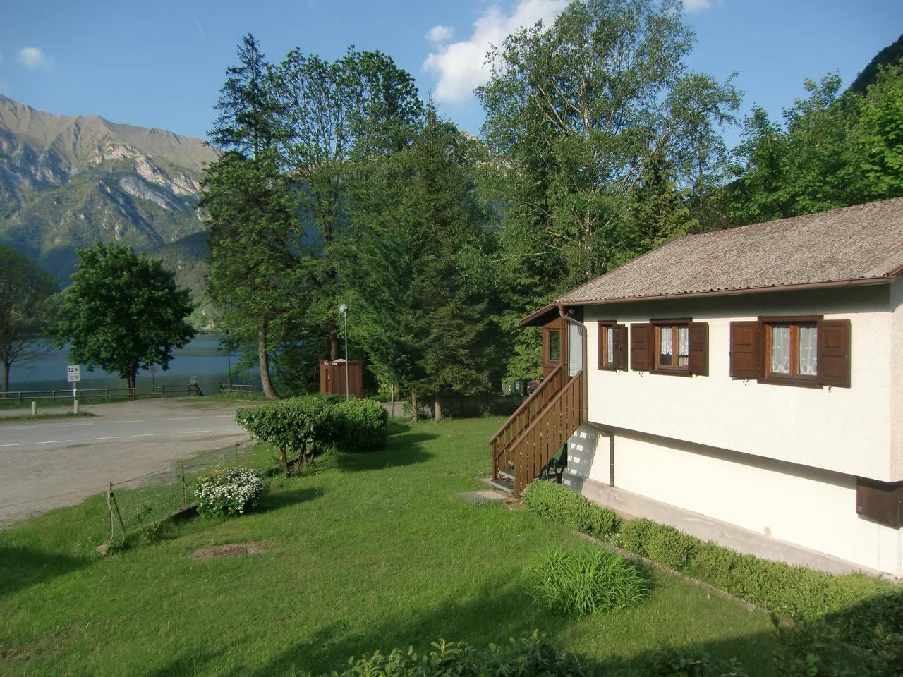 Freistehendes Haus mit Veranda mit Seeblick in Pur, Ledro