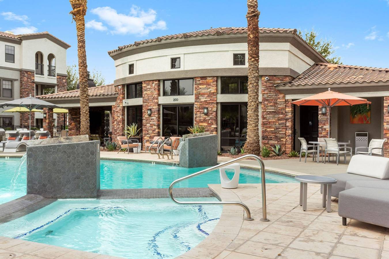 Entire apartment, Cozysuites Glendale by the stadium w pool 04 in Glendale, Maricopa County