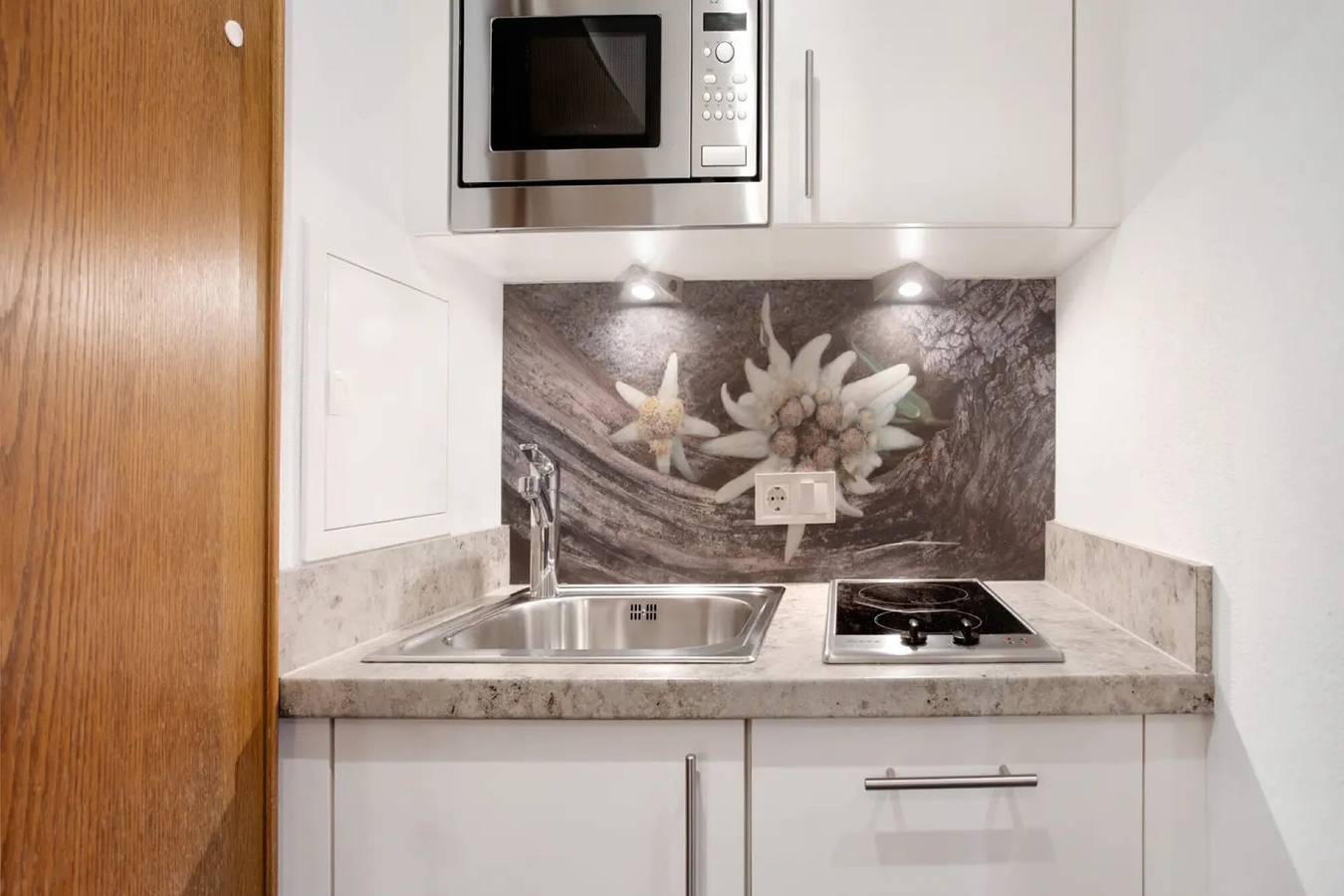 Ganzes Studio, Studio 'Panorama - Appartement 4' mit Bergblick, privater Balkon und geteilter Sauna in Reit im Winkl, Bayerische Alpen