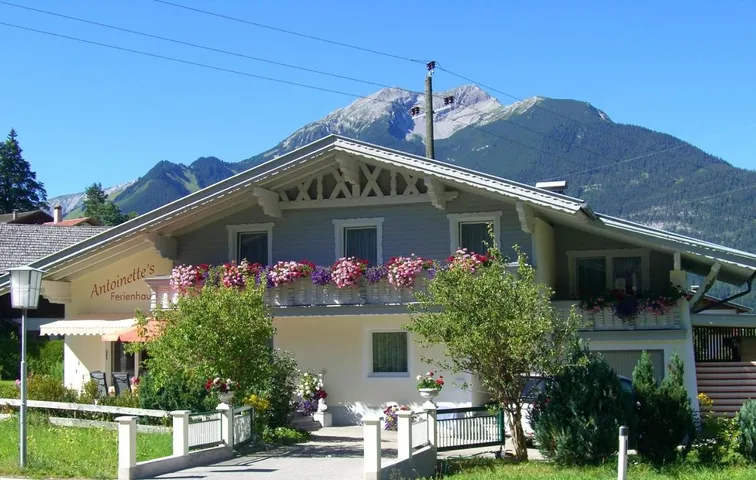 Chalet für 10 Personen, mit Ausblick und Sauna sowie Garten - 1